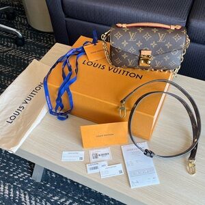 Pochette Métis East West
Louis vuitton
Crossbody bag
Shoulder bag